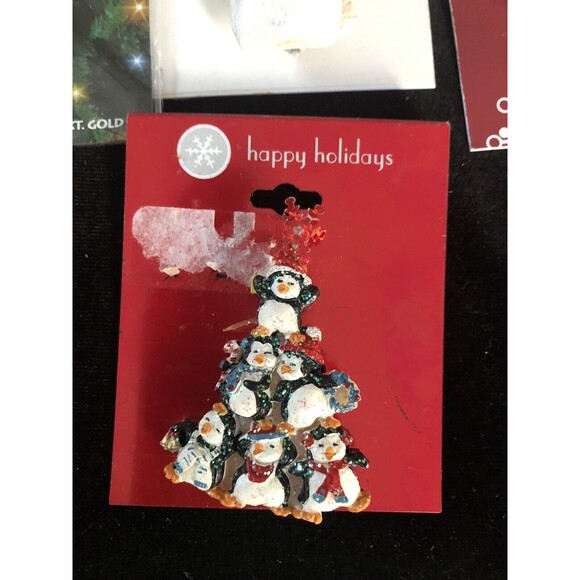 Lot Of 5 VINTAGE CHRISTMAS PINs New And 2006 Boyd’s Bear Pin - Picture 6 of 8